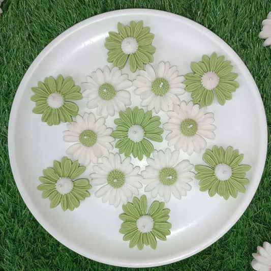 Handmade Daisy Flower Candle | Decorative Scented Candle for Home Décor & Gifts | Fragrance