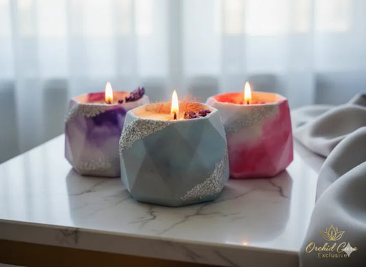 Buy 1pc Get One Free 🎉 Diamond cut scented candles in mini Handmade Pots