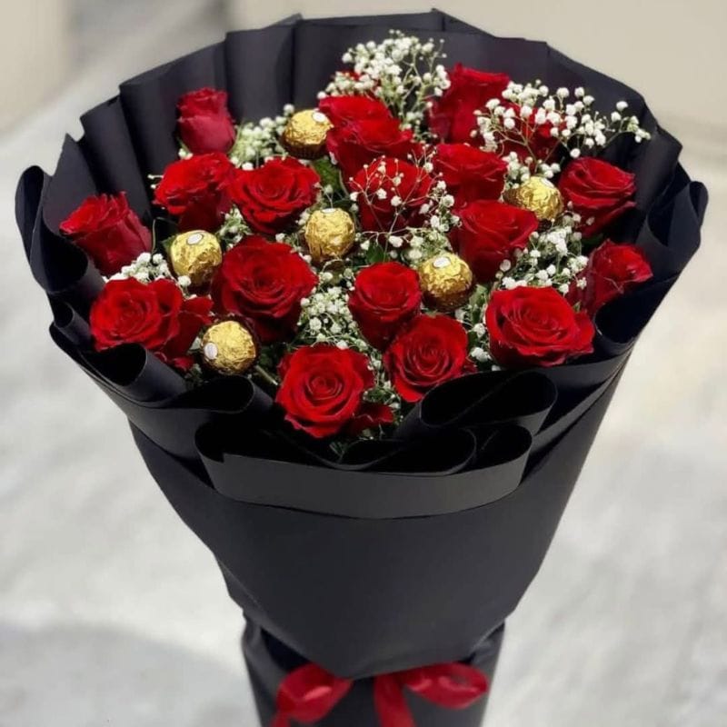 Imported Romantic Ferrero & Roses Gift Bouquet